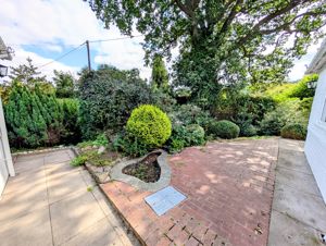 Photo 28- click for photo gallery